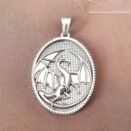 Amulet s drakem - ocelový přívěsek