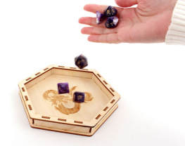 Myší doupě Dřevěný Dice Tray - dračí